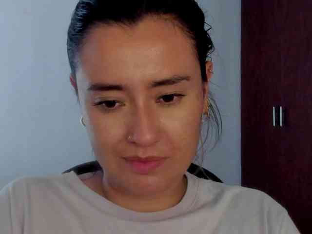 MilaGrey1 webcam