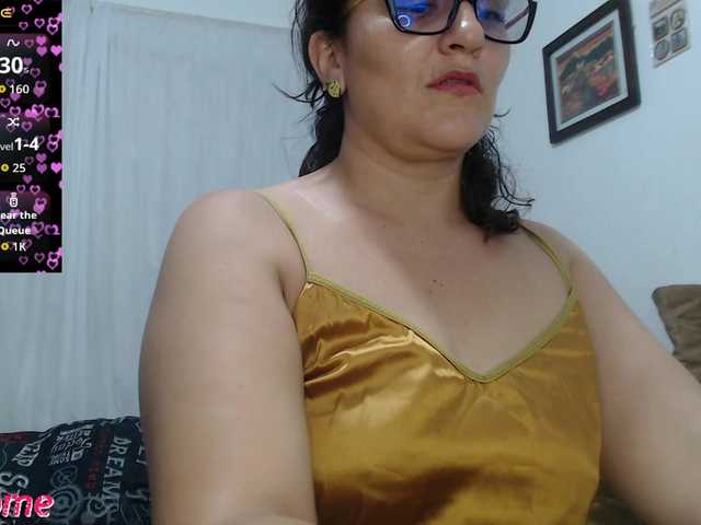 SaimaJayeb, une amatrice française avec qui discuter et avoir du sexe