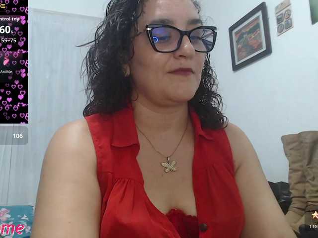 le modèle SaimaJayeb est en webcam porno dans un show sur le site bongacams, il possède les tags suivants: White/Caucasian,Brunette,Trimmed