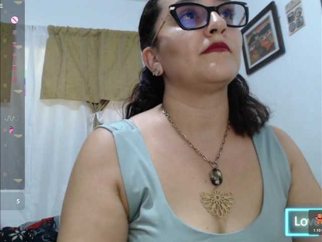 hairy pussy teen 18+