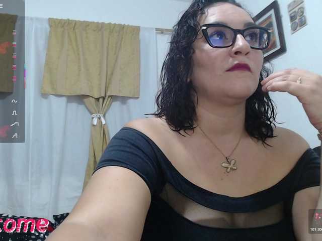 SaimaJayeb, une amatrice française avec qui discuter et avoir du sexe