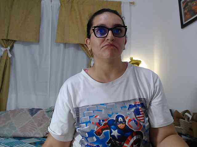 SaimaJayeb webcam
