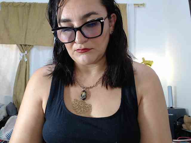 SaimaJayeb webcam