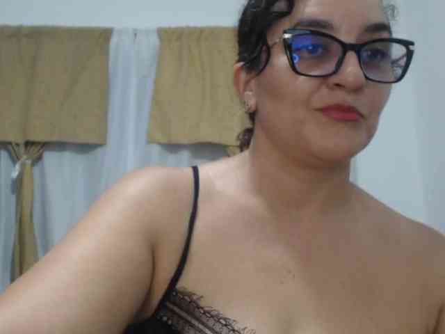 SaimaJayeb webcam