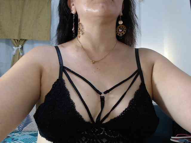 SaimaJayeb webcam