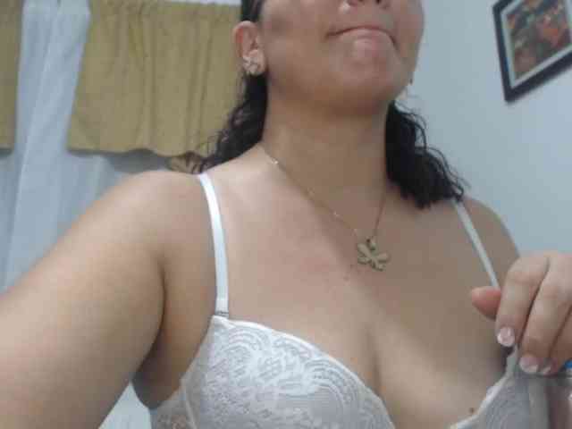 SaimaJayeb webcam