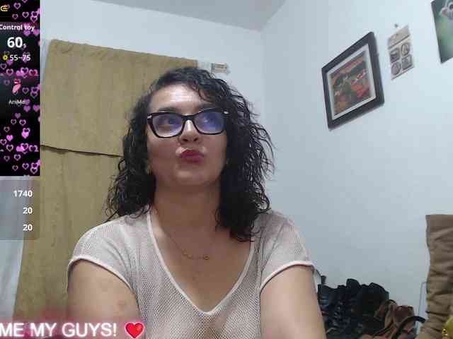 SaimaJayyeb webcam