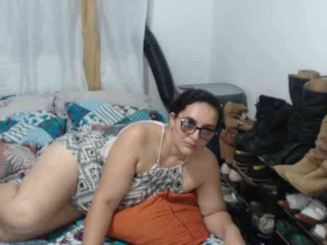 SaimaJayeb webcam
