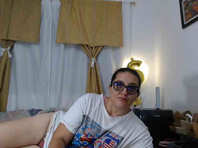 SaimaJayeb webcam