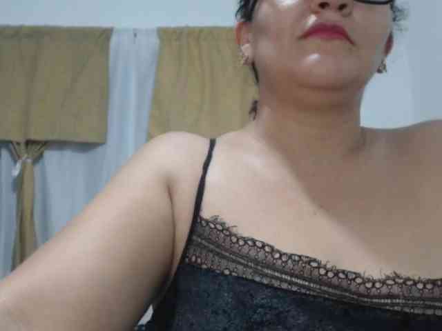 SaimaJayeb webcam
