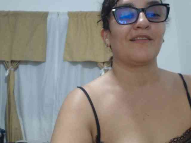 SaimaJayeb webcam