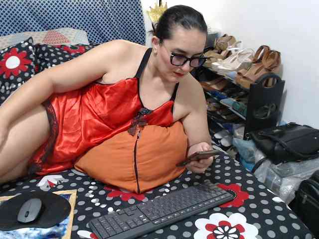 SaimaJayeb webcam