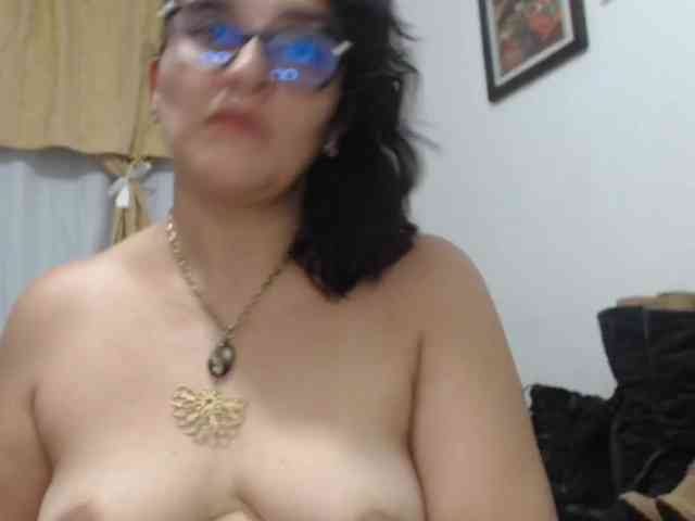 SaimaJayeb webcam
