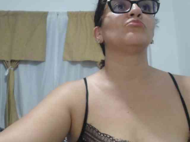 SaimaJayeb webcam