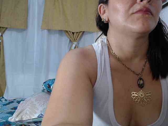 SaimaJayeb webcam