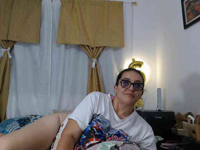SaimaJayeb webcam