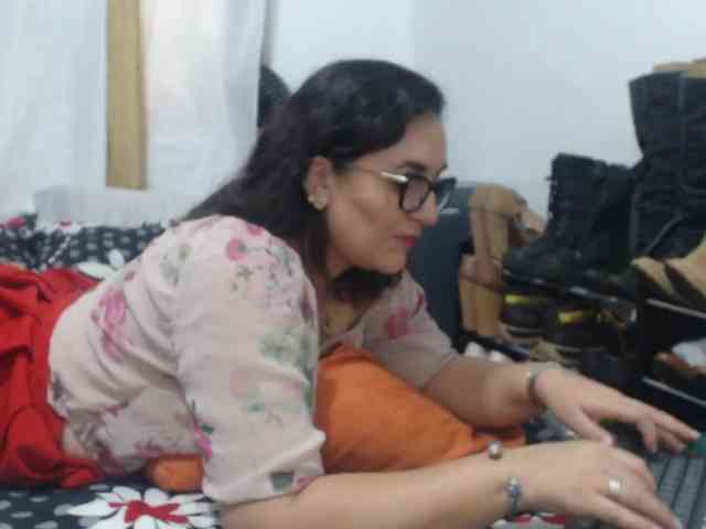 SaimaJayeb webcam