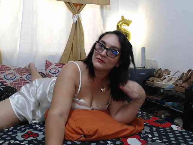 SaimaJayeb webcam