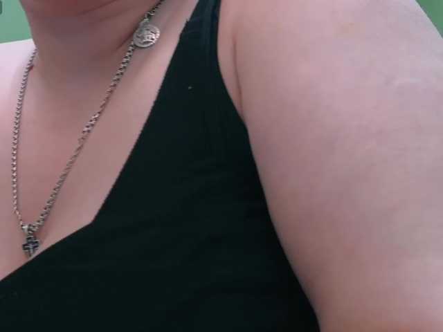 DollyMolli webcam bongacams model stream image