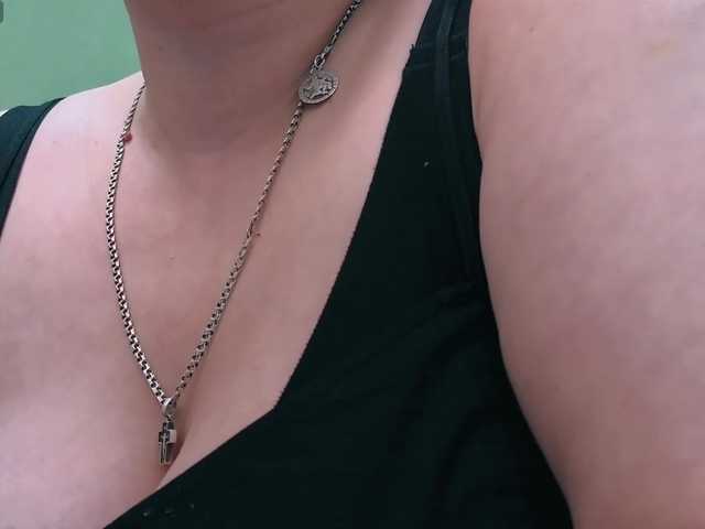 dolories's BongaCams show and profile