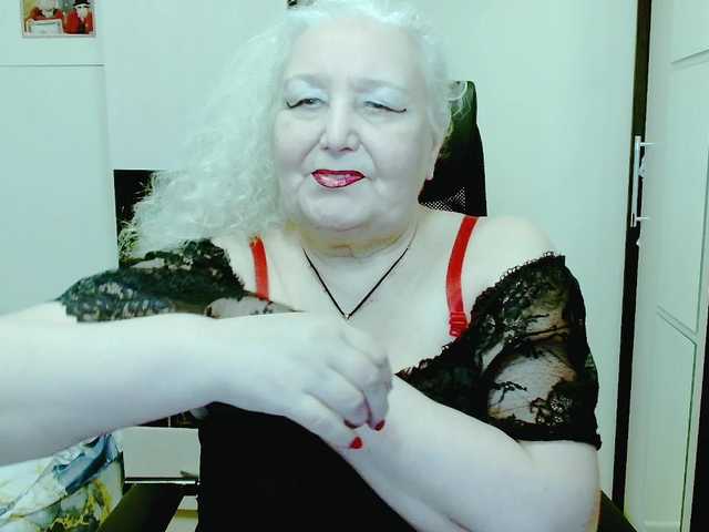 grannywants's BongaCams show and profile