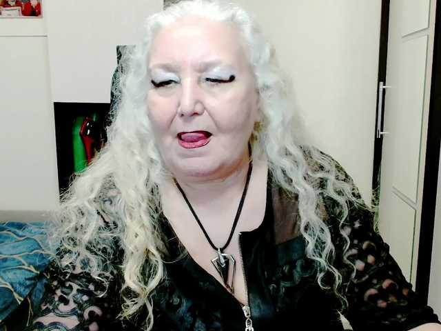 grannywants's BongaCams show and profile