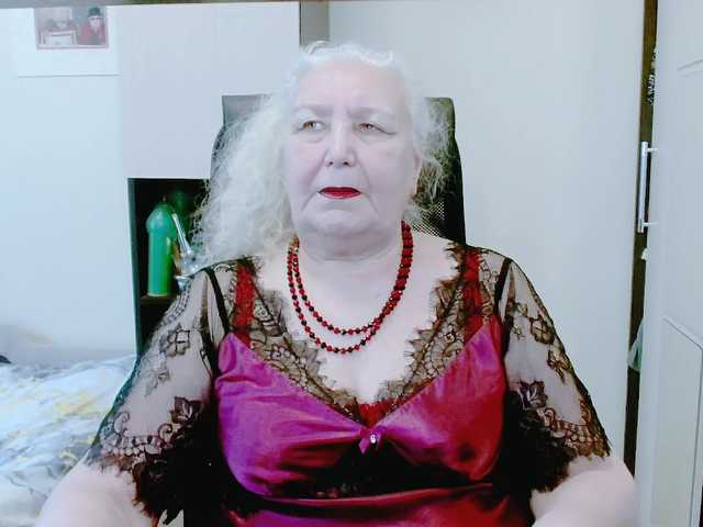 grannywants's BongaCams show and profile