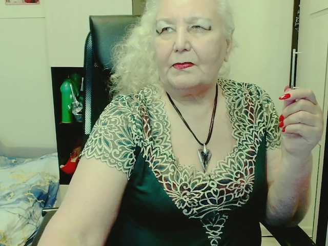 grannywants's BongaCams show and profile