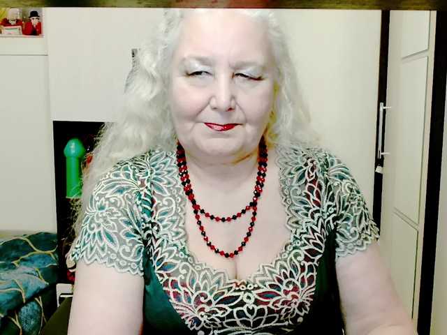 grannywants — all shows in clothes only for tokens.. undress only in private 