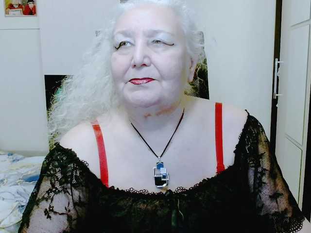 grannywants's BongaCams show and profile