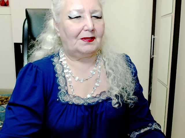 go to chat with GrannyWants