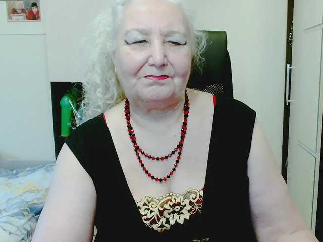 go to chat with GrannyWants