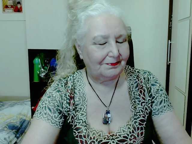grannywants's BongaCams show and profile