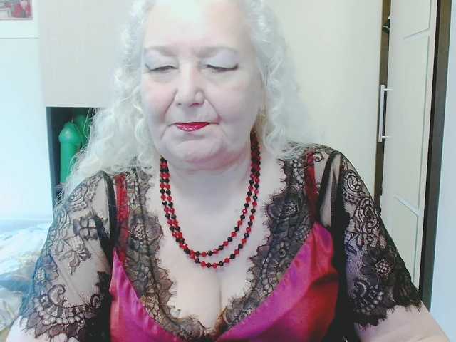 grannywants's BongaCams show and profile