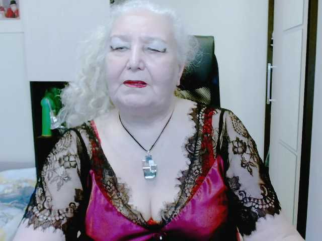 go to chat with GrannyWants