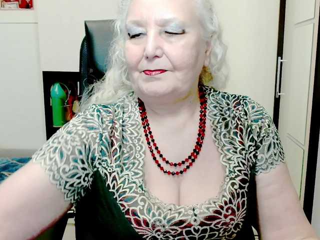 grannywants — all shows in clothes only for tokens.. undress only in private 