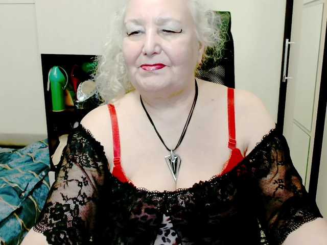 grannywants's BongaCams show and profile