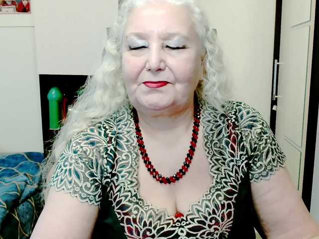grannywants's BongaCams show and profile