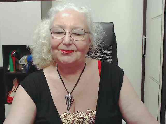 grannywants Live Webcam on BongaCams