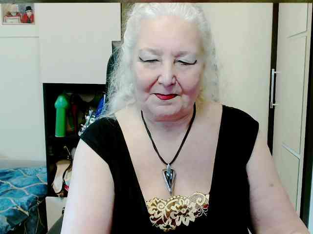 grannywants Live Webcam on BongaCams