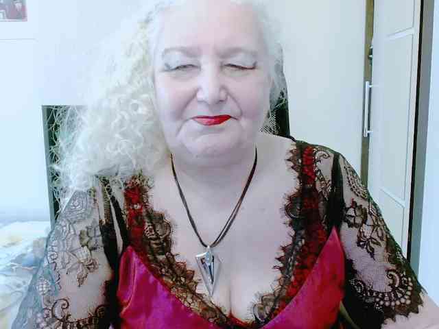 grannywants Live Webcam on BongaCams
