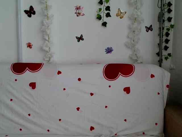 DivineAnne webcam