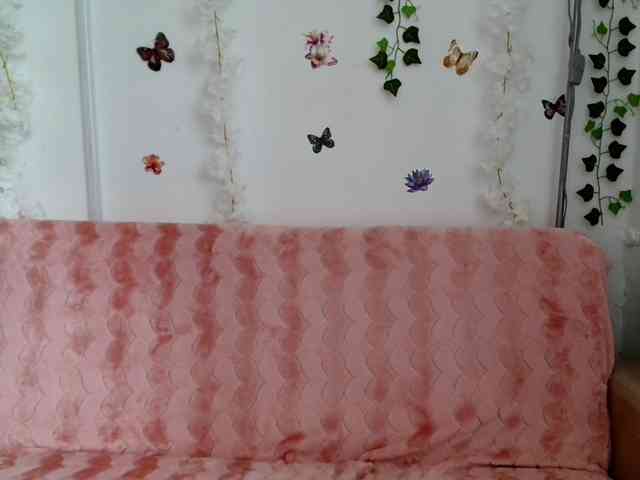 DivineAnne webcam