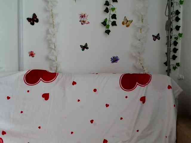 DivineAnne webcam