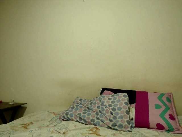 emmaherby1's BongaCams show and profile