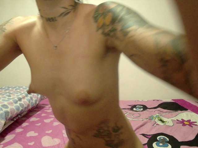 emmaherby1's BongaCams show and profile