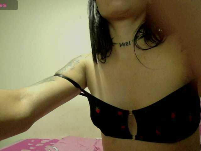 emmaherby1's BongaCams show and profile