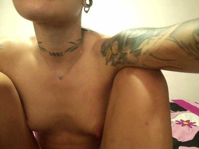 emmaherby1's BongaCams show and profile