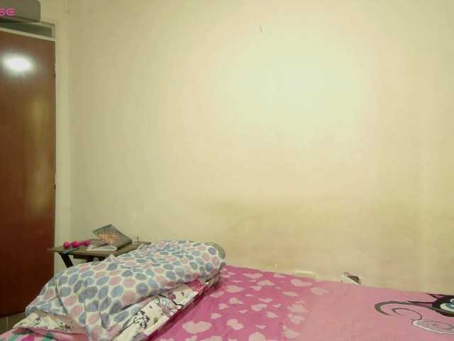 emmaherby1's BongaCams show and profile