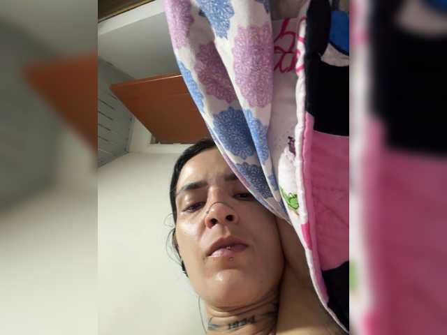 emmaherby1's BongaCams show and profile